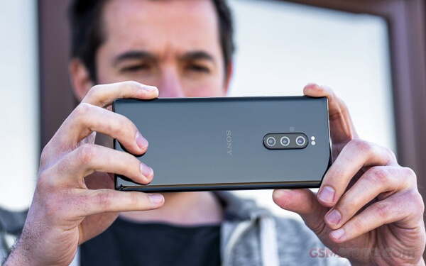 と「「アスペクト比219」を気に入れば最高。「Xperia 10 Plus」を実際に購入して使って見て気になることをまとめてみた。」をご参照下さい。